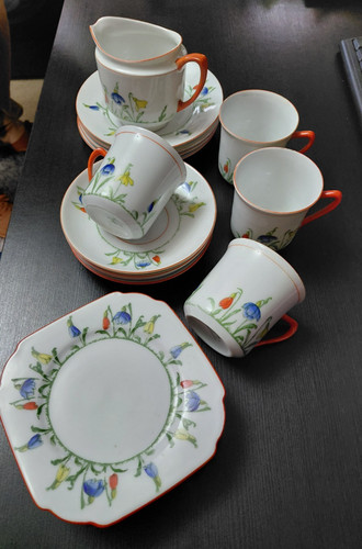 Pretty china tea - for, 4